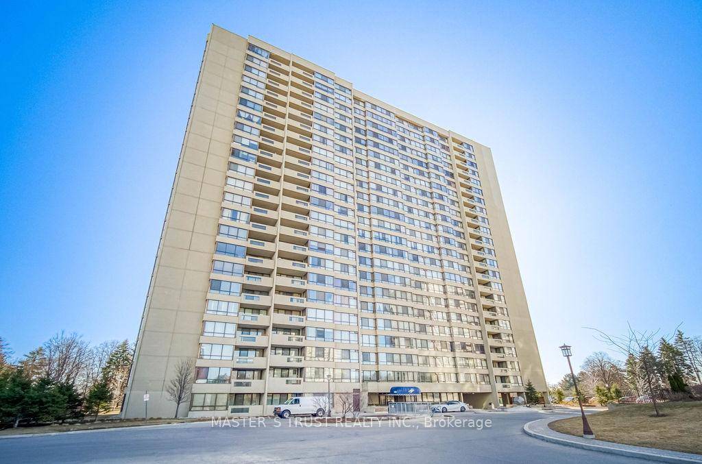 This beautifully maintained 2 1 bedroom condo boasts breathtaking views of trees, parkland, and the city from every room.