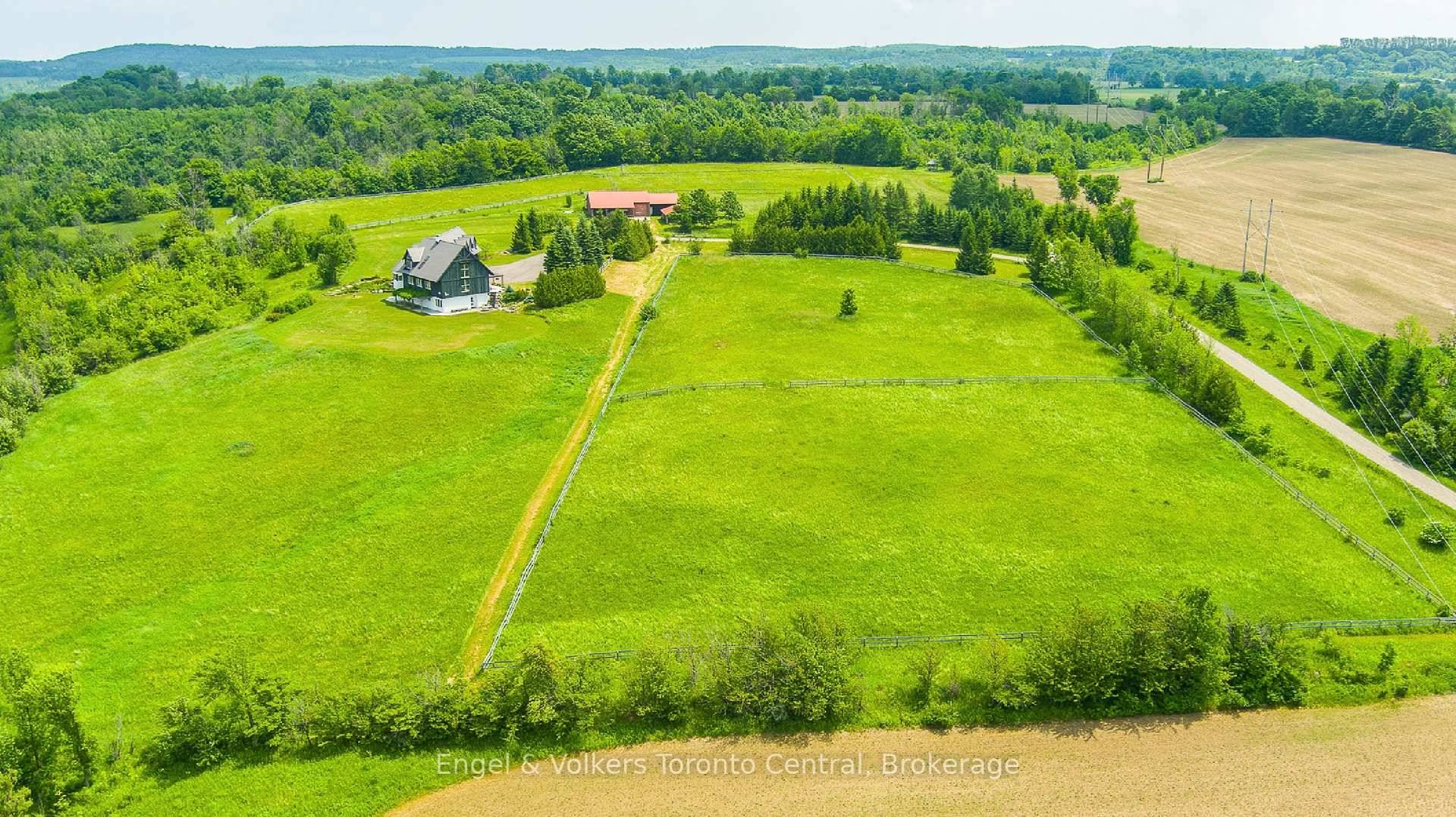 Lower level walkout with 3 bedrooms and 3 bathrooms.