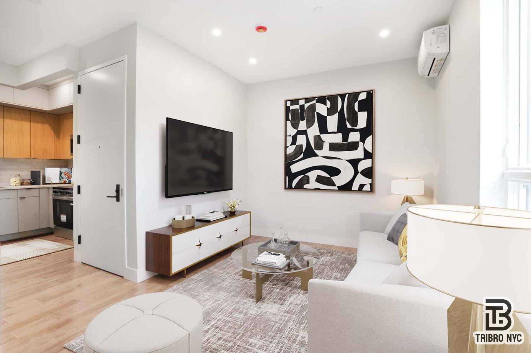 Brand New ! Williamsburg 2BR 2BA Designer ApartmentWelcome to the elevated Brooklyn lifestylethis sun drenched 2BR 2BA duplex blends soaring design, premium finishes, and wide open space in the beating ...