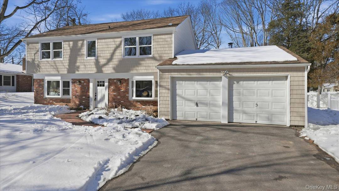 Photos Coming 2 13 Welcome to this exceptionally updated Gladstone Colonial in the desirable S Section.