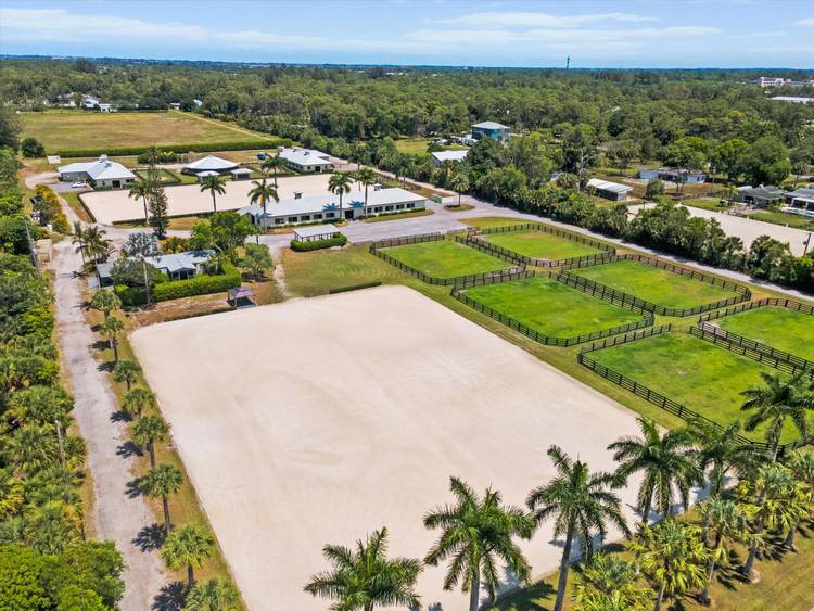 Premier Equestrian Barn Rental 10 Acre Farm Near Wellington International.