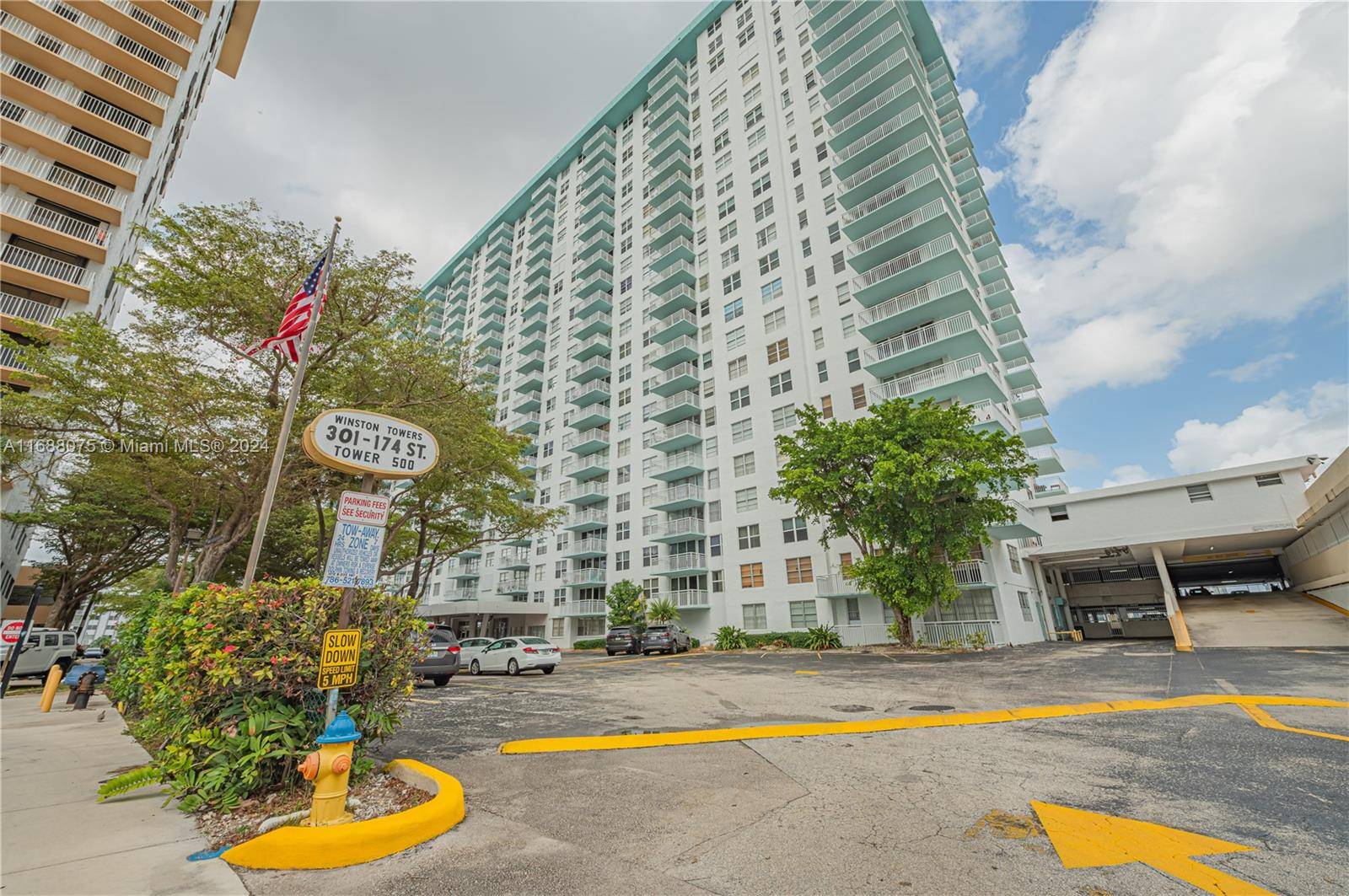 Split floor plan with an a large open balcony amp ; breathtaking ocean intercostal views.