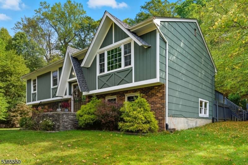 Welcome to 16 Seneca Trail, a beautifully maintained 4 bedroom, 2.