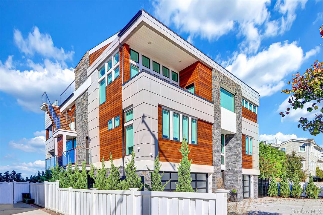 Point Lookout Long Island 45 Minutes to NYC.