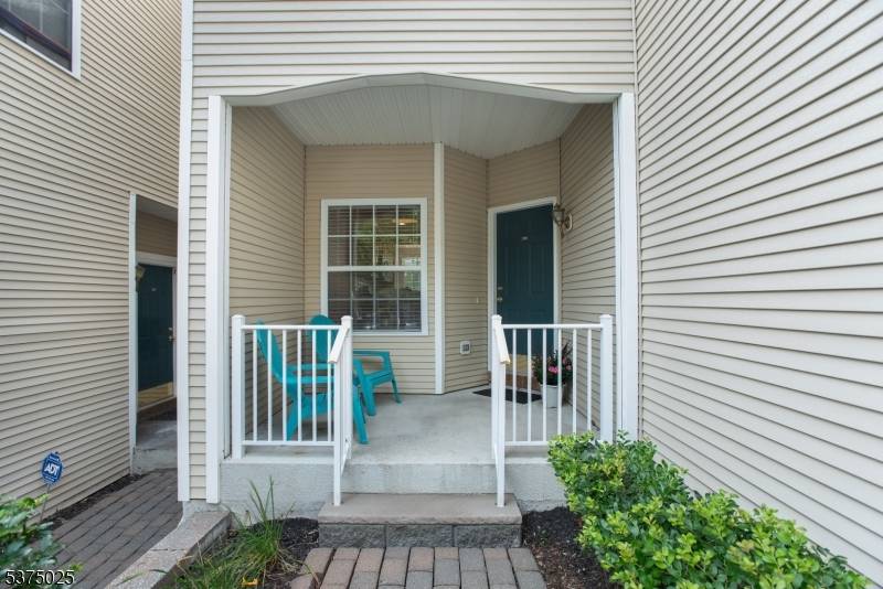 Move in ready 3 bedroom townhome nestled in a prime cul de sac location in sought after Mountainview Estates !