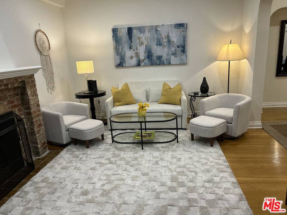 8704 Ashcroft Ave 2BR Beverly Grove La