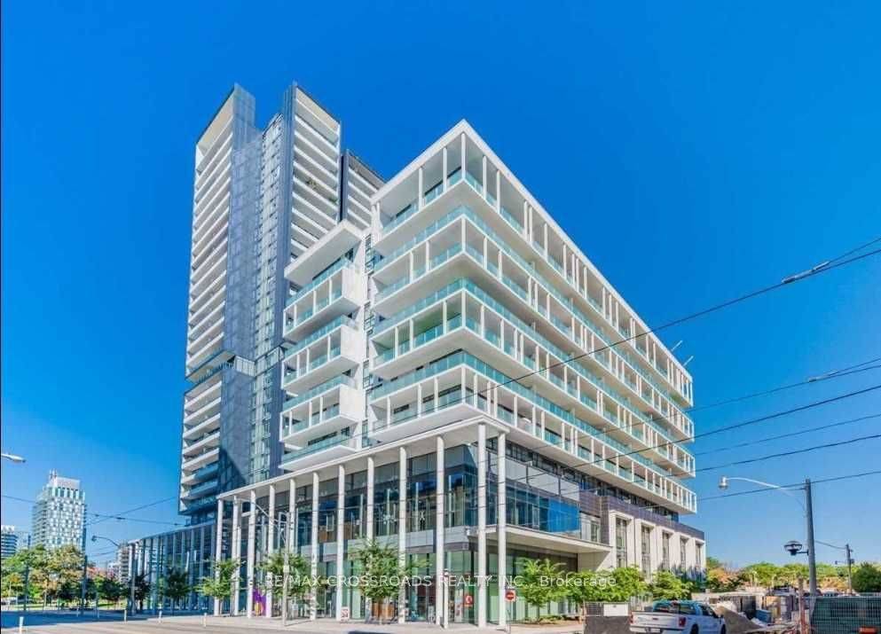 Stunning 1 1 Bed 2 FULL BATHROOM Including 1 Parking and 1 Locker Condo At The Beautiful Boutique DuEast Condos.