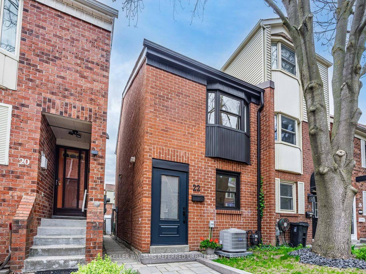 Welcome to this exceptional two bedroom, two bathroom Semi nestled in the vibrant and sought after community of The Pocket.