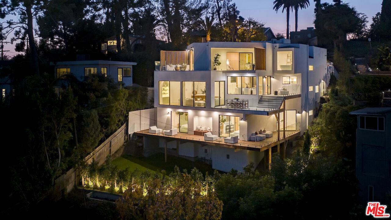6210 Temple Hill Dr Hollywood Hills East LA