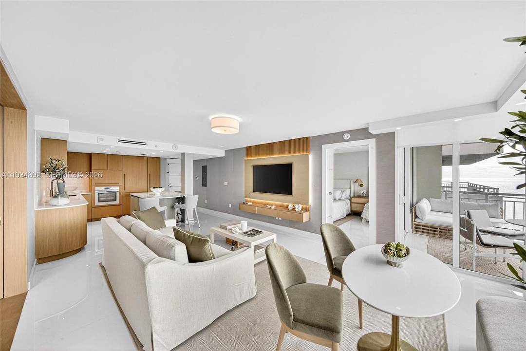 This beautifully renovated fully turn key 2 bedrooms apartment features a 600, 000 renovation.