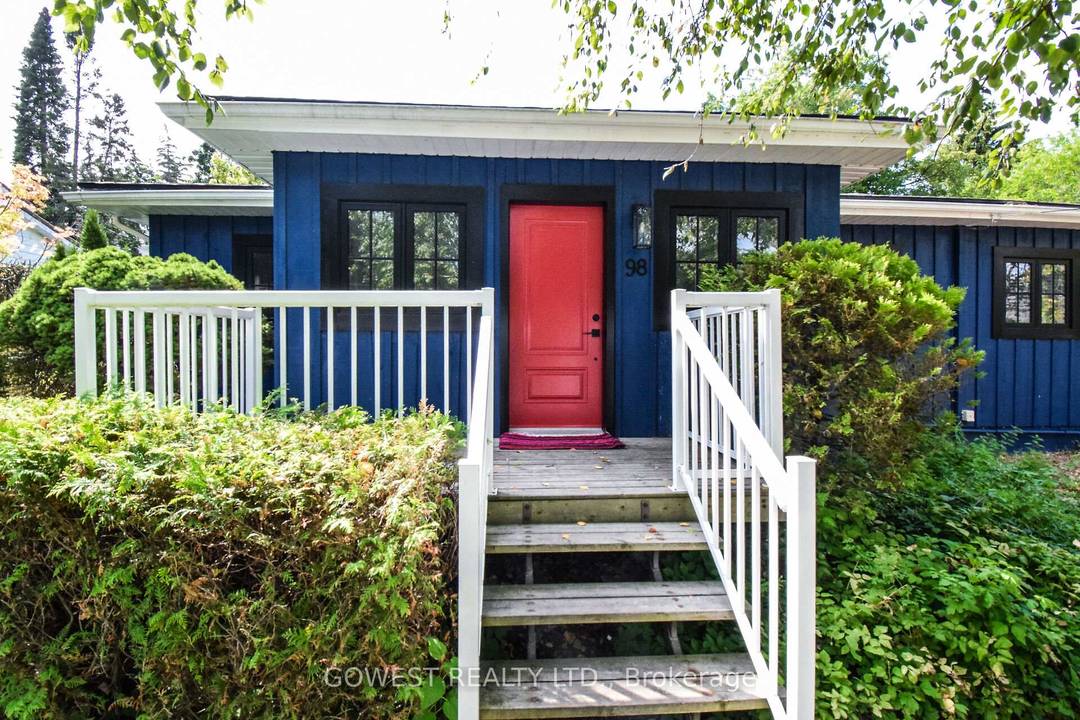 This beautifully updated 1, 200 sq.