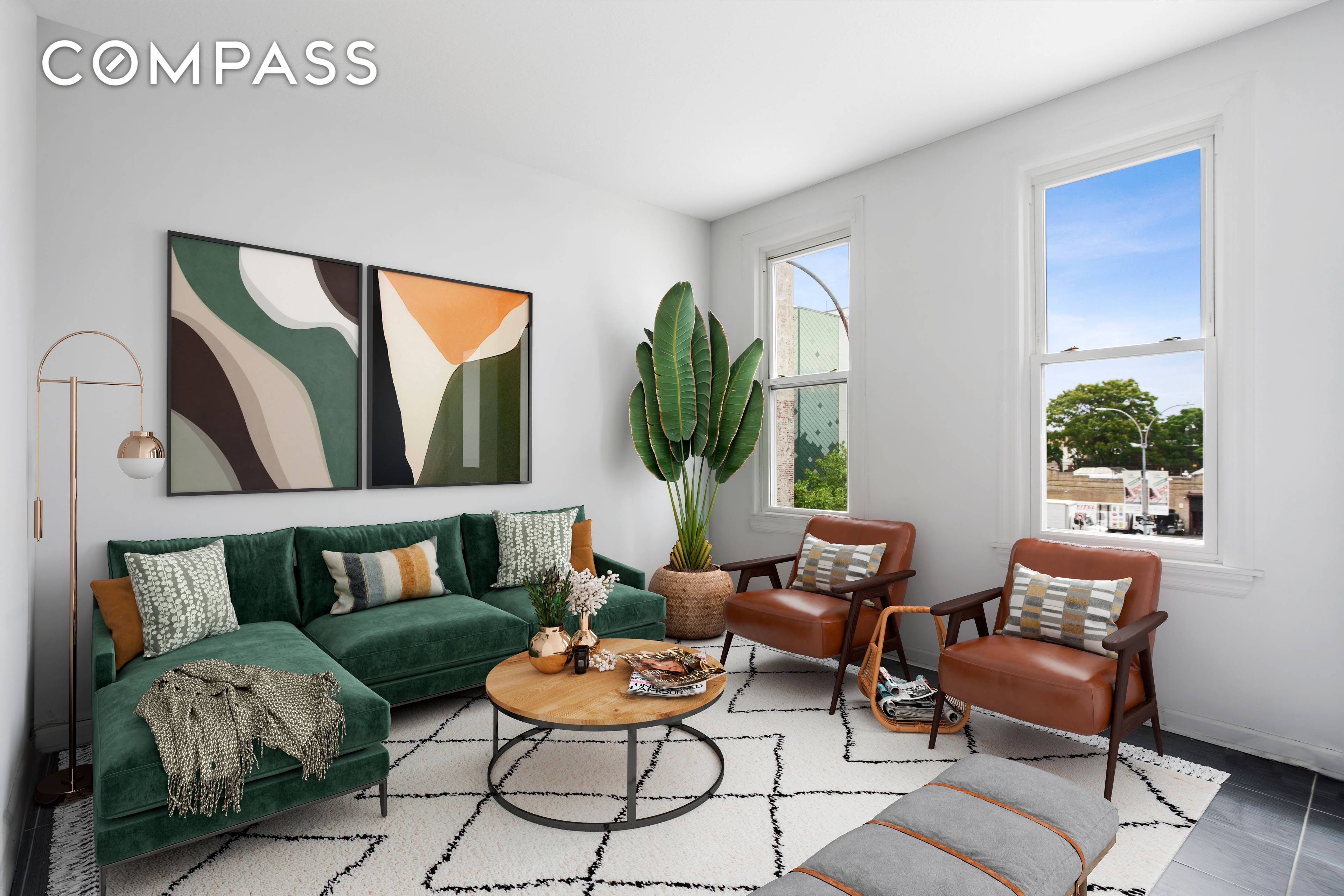Brokers CYOF Available Immediately Spacious and renovated 4 bedroom, 1 bathroom in the center of Little Italy !