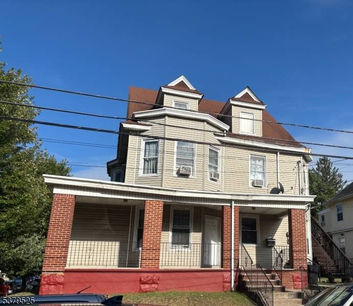 Beautiful corner property located on a 75x70 lot.
