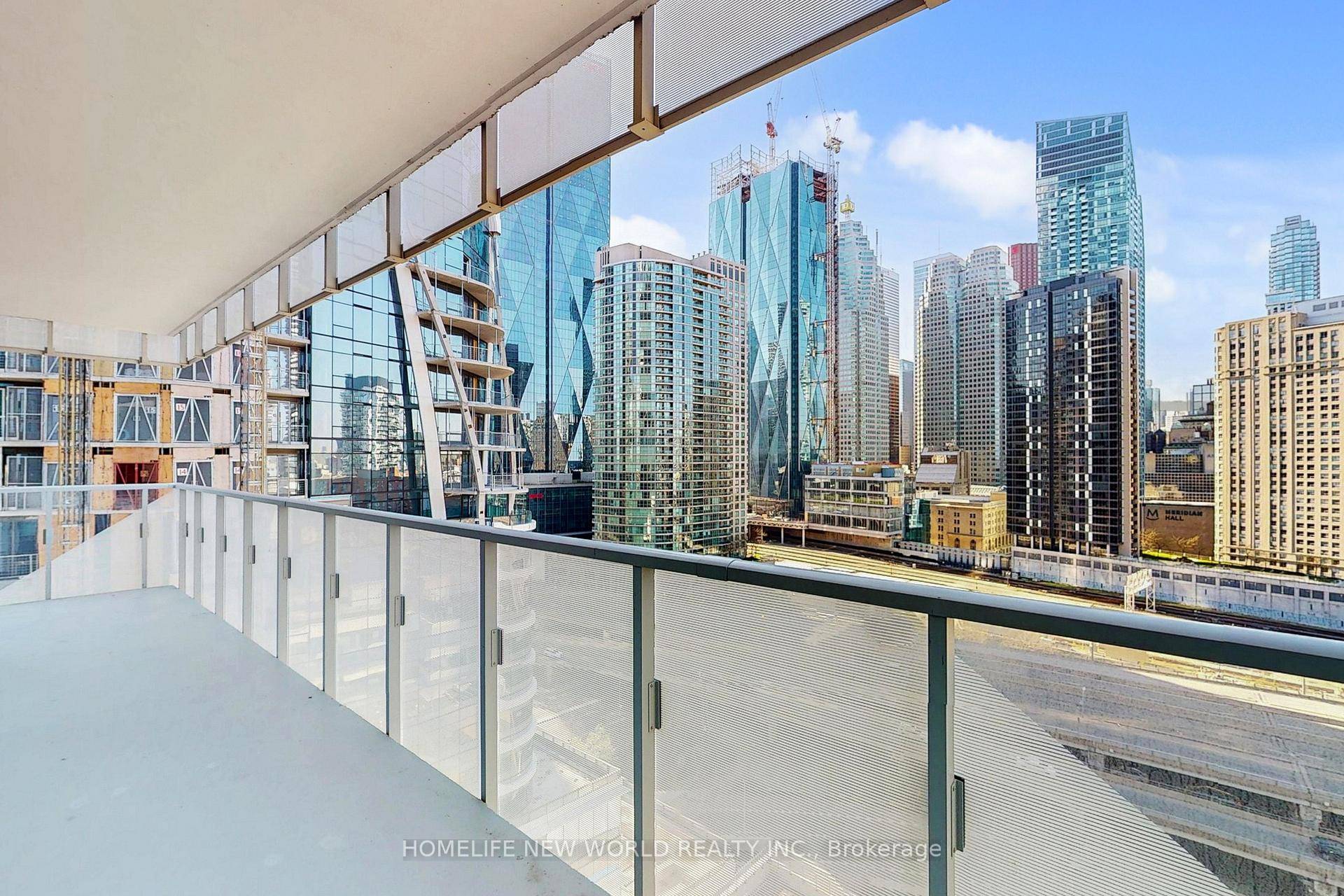 Luxury 2 Year New, bright amp ; spacious 1 1 Corner Unit At Prestige One Yonge for sale !