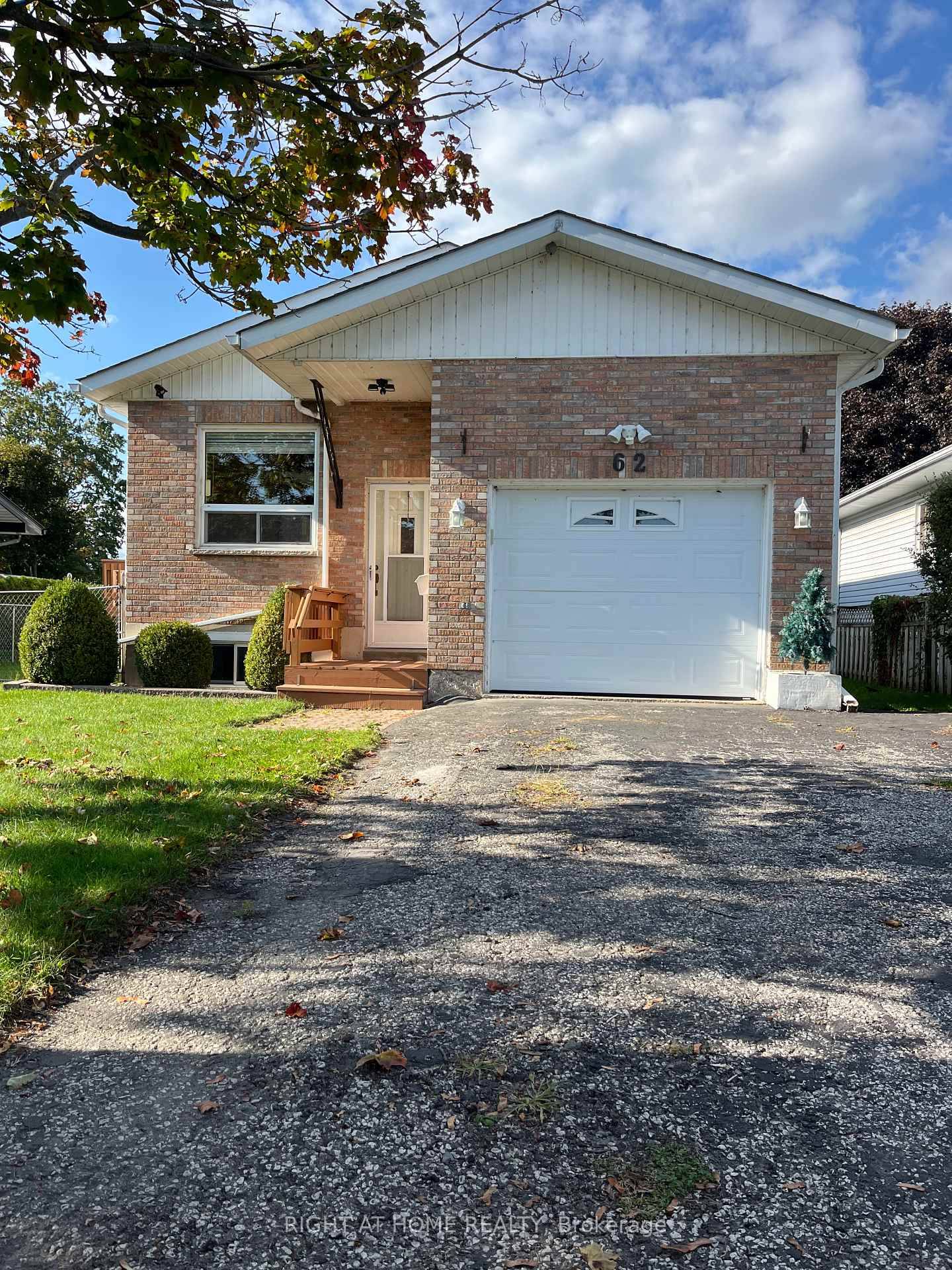 Lovely 3 bedroom, 2 bath bungalow nestled on a quiet cut de sac with minimal traffic.