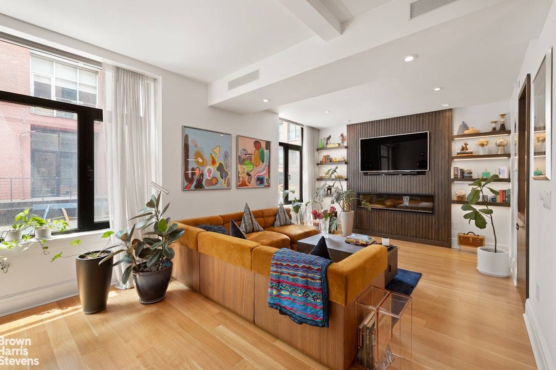 Sophisticated Duplex Townhouse Style Home with Outdoor Space in Prime DUMBO Vinegar Hill Nestled on one of DUMBO Vinegar Hill's most serene cobblestone streets, Residence THB is a thoughtfully designed ...