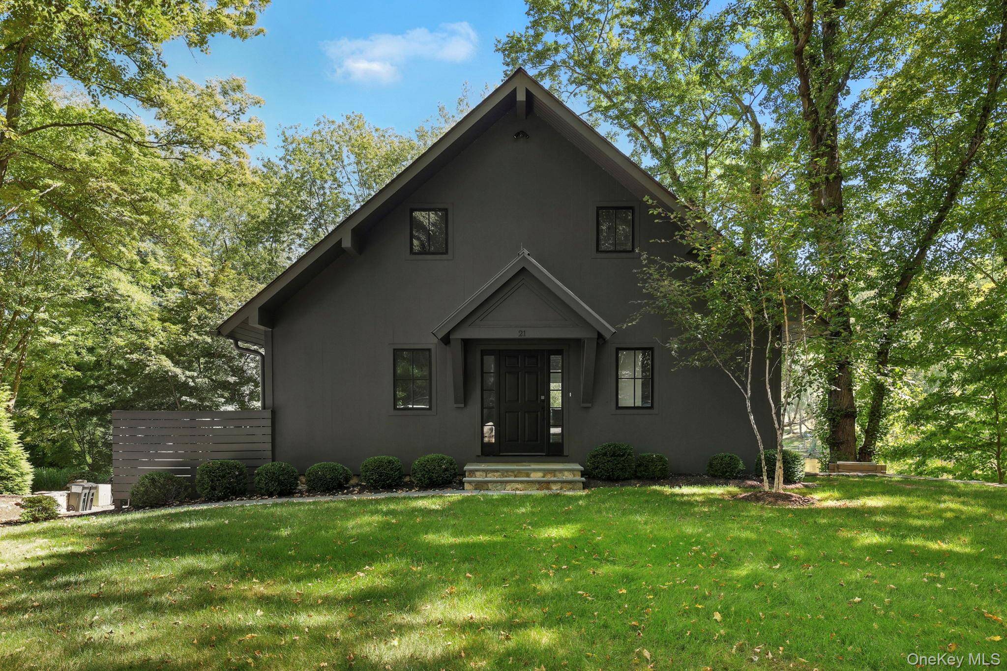 On the serene shores of Lake Truesdale in South Salem sits Blackbird Cottage, an utterly charming two bedroom that truly lives like a three.