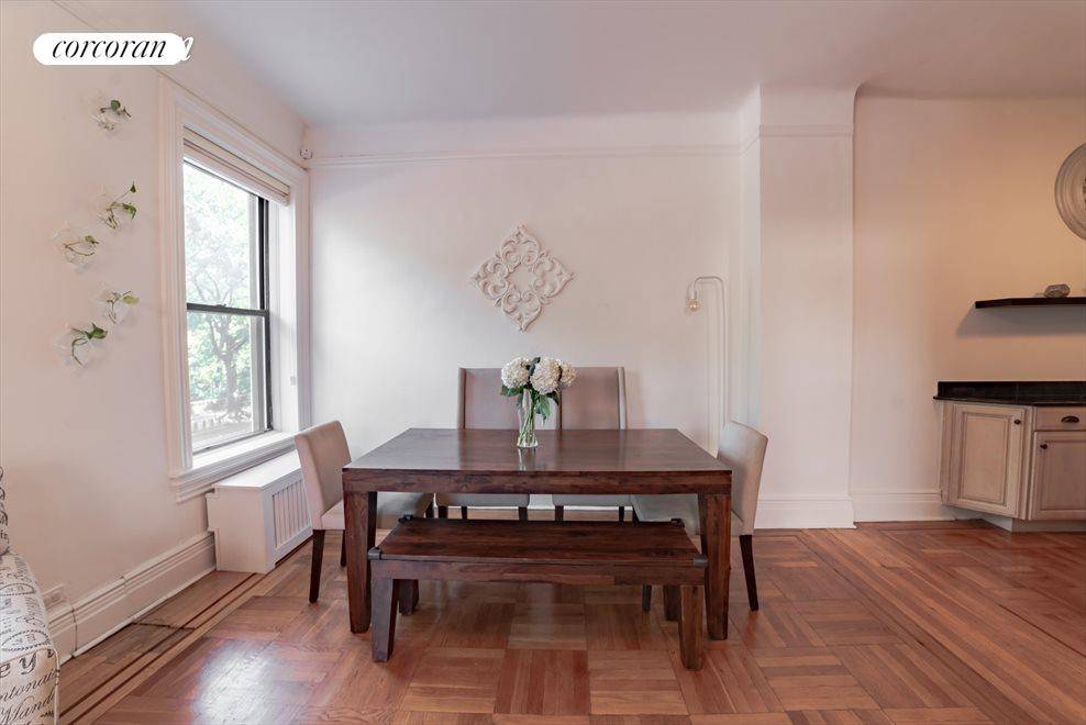 Residence 22 at 418 Central Park West offers a rare opportunity to live with an intimate, ever changing portrait of Central Park as your daily backdrop.