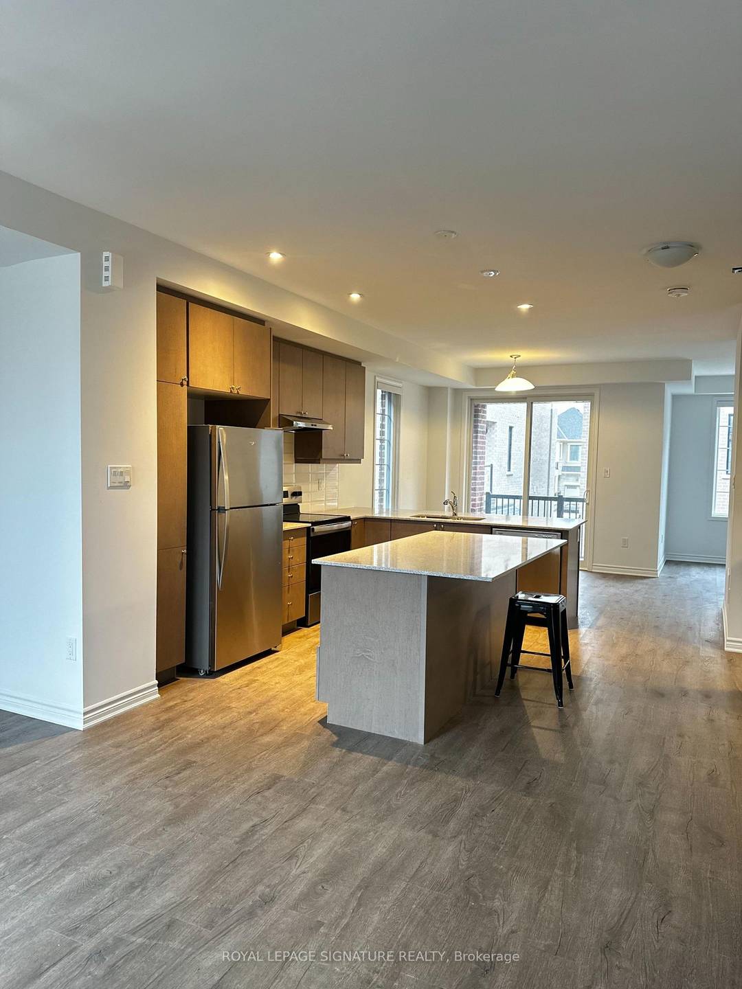 Welcome to 1259 Lily Crescent, Milton, a family friendly townhome in a quiet, safe neighbourhood managed by Conestoga Off Campus Housing.