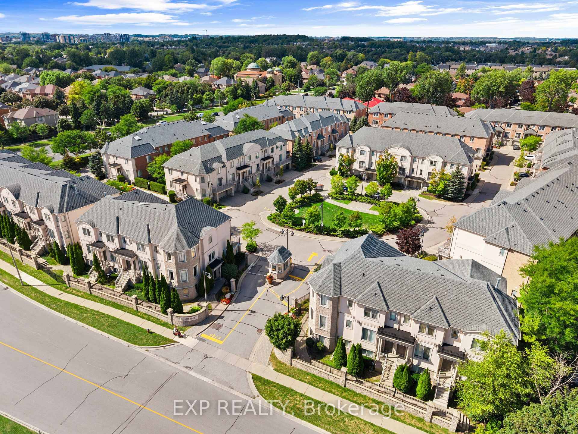 Welcome To Bristol Court, A Sought After Gated Community In The Heart Of Richmond Hill, At 16th And Bayview Avenue.