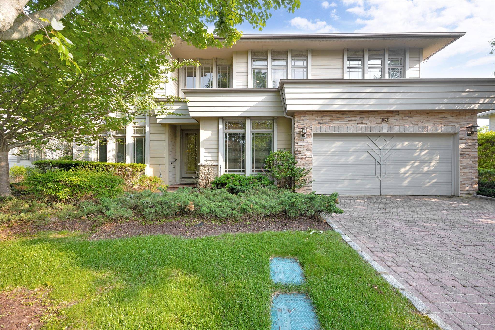 Amazing Jericho gated community.