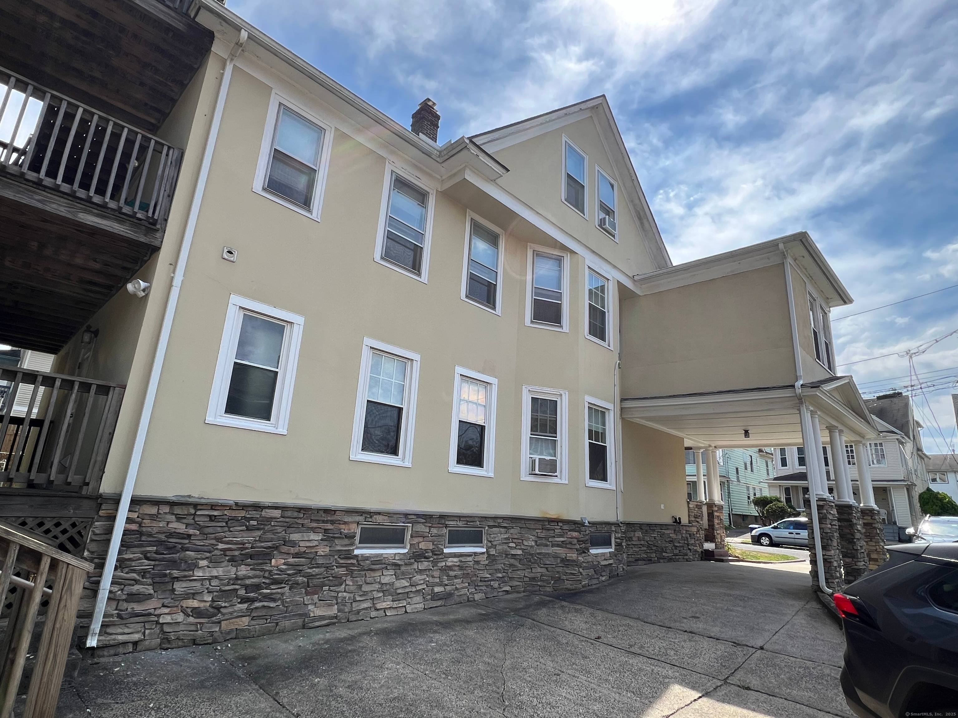 A fantastic well maintained and fully leased 3 family in a desirable cul de sac in Blackrock.