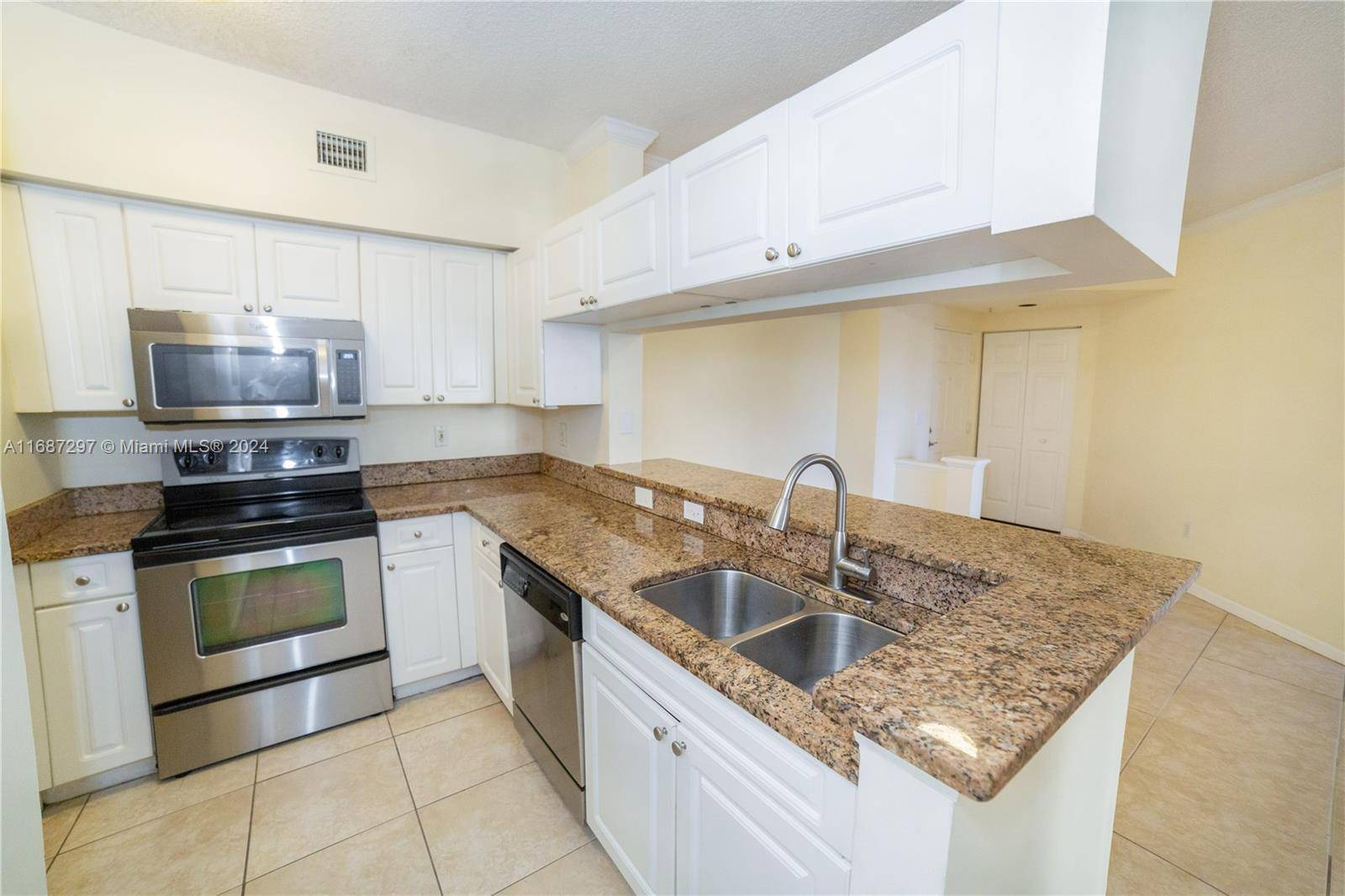 2 bedroom 2 bathroom in beautiful Porto Bellagio Condominium, split floor plan with extra large walk in closet in the master bedroom, large master bathroom with double sink and towel ...