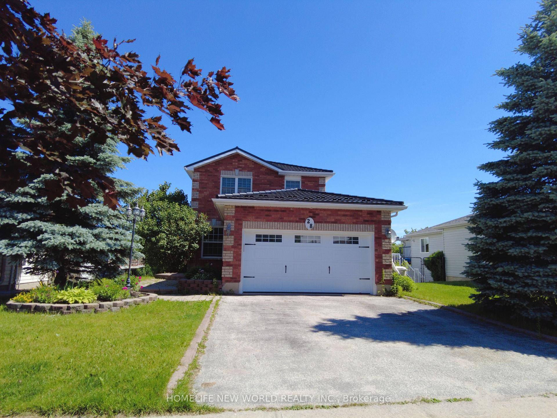 Welcome to 28 Lougheed Rd Upper Unit, located in one of Barrie's most family friendly communities !