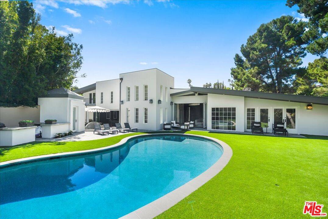 1100   Pine Dr 4BR Beverly Hills Post Office | B.H.P.O. La