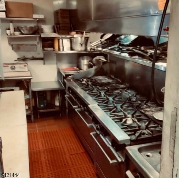 This is an amazing opportunity for an experienced restaurateur or chef looking to make his her name in the restaurant business.