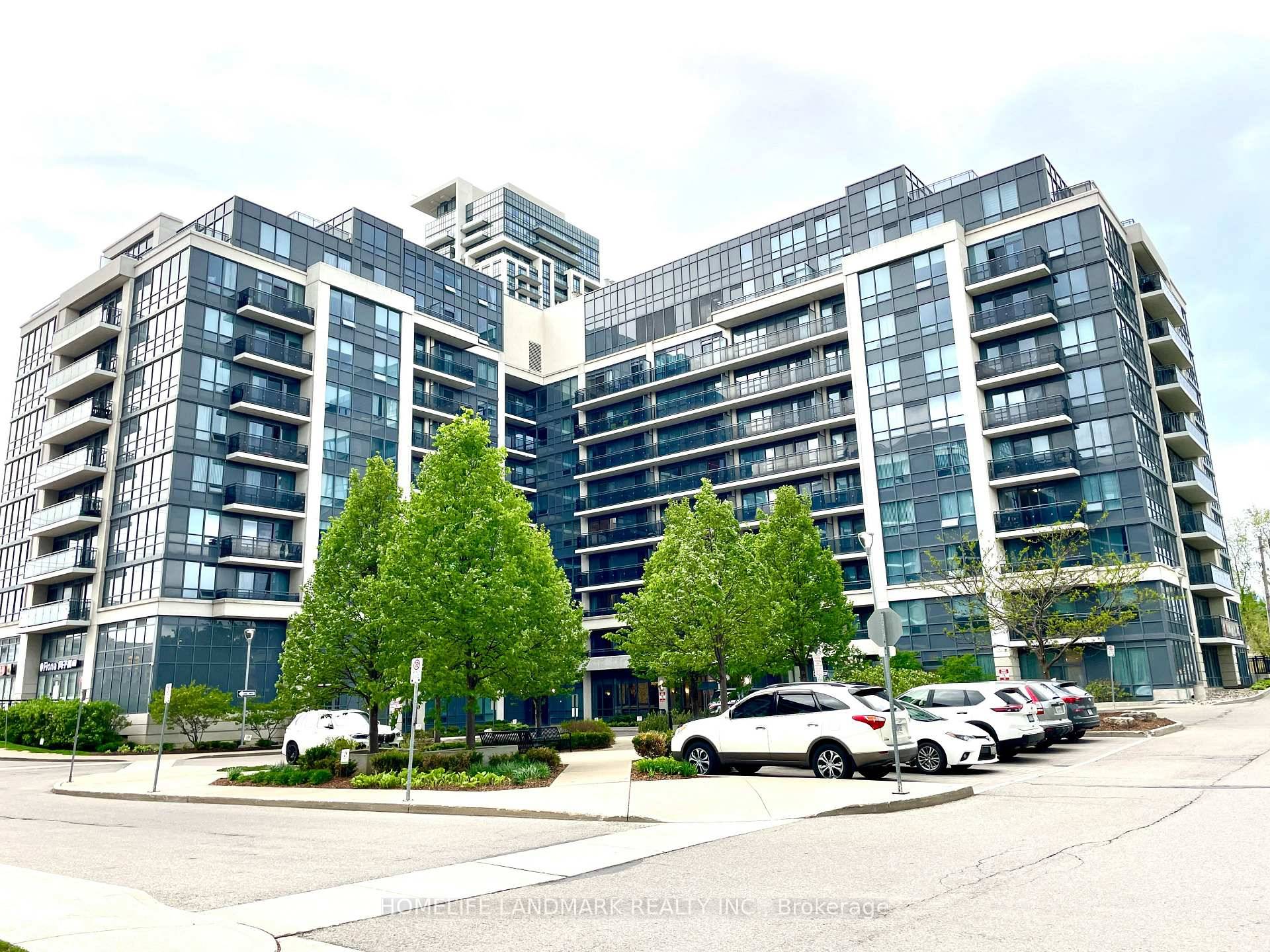 Welcome to this Rarely Offered 2 Storey Penthouse in the Prestigious Royal Gardens !