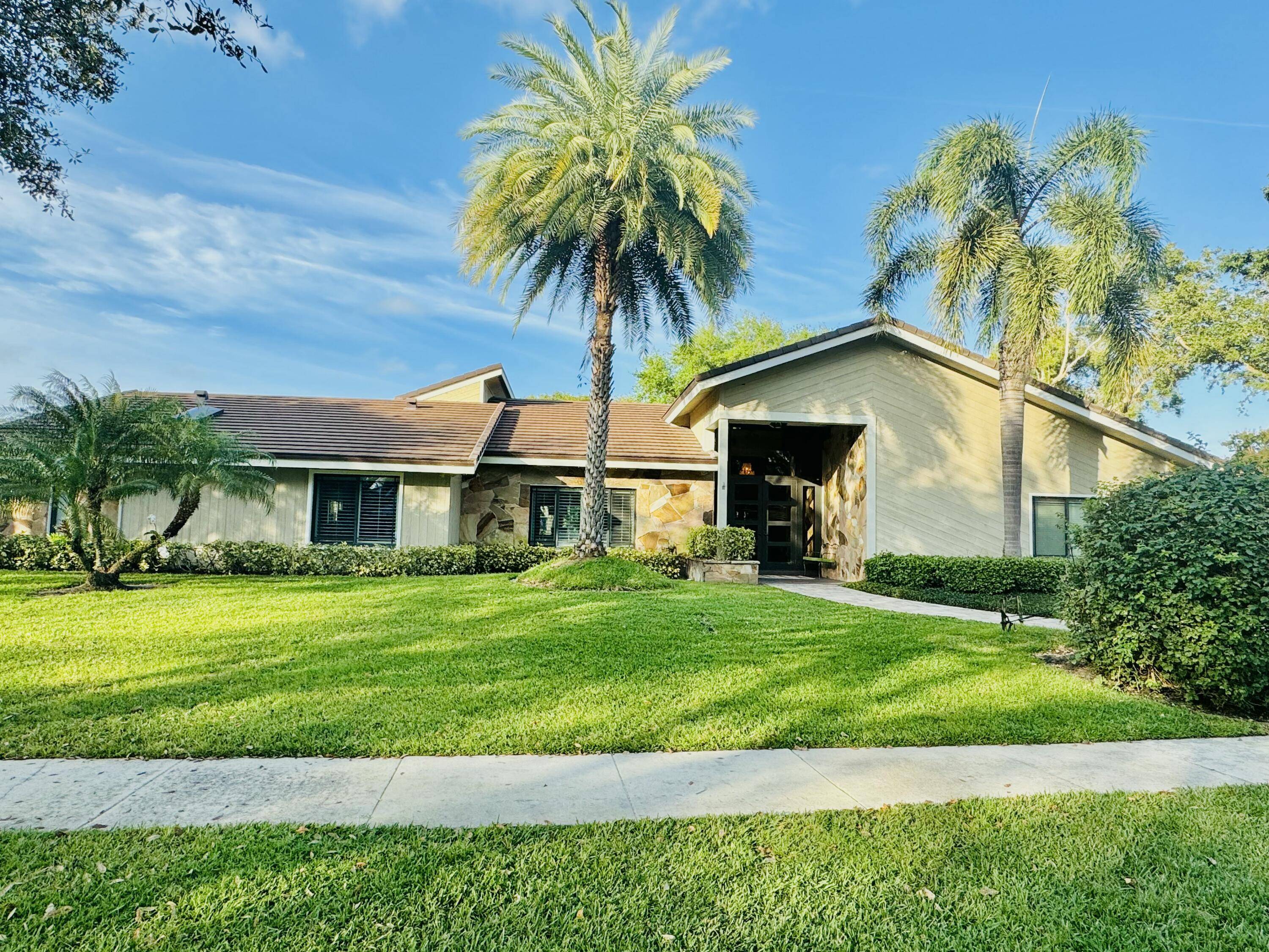 Discover one of Boca Raton's most desirable locations Boca Bath Tennis enjoy the privacy, security and prestige of this gated tennis community.