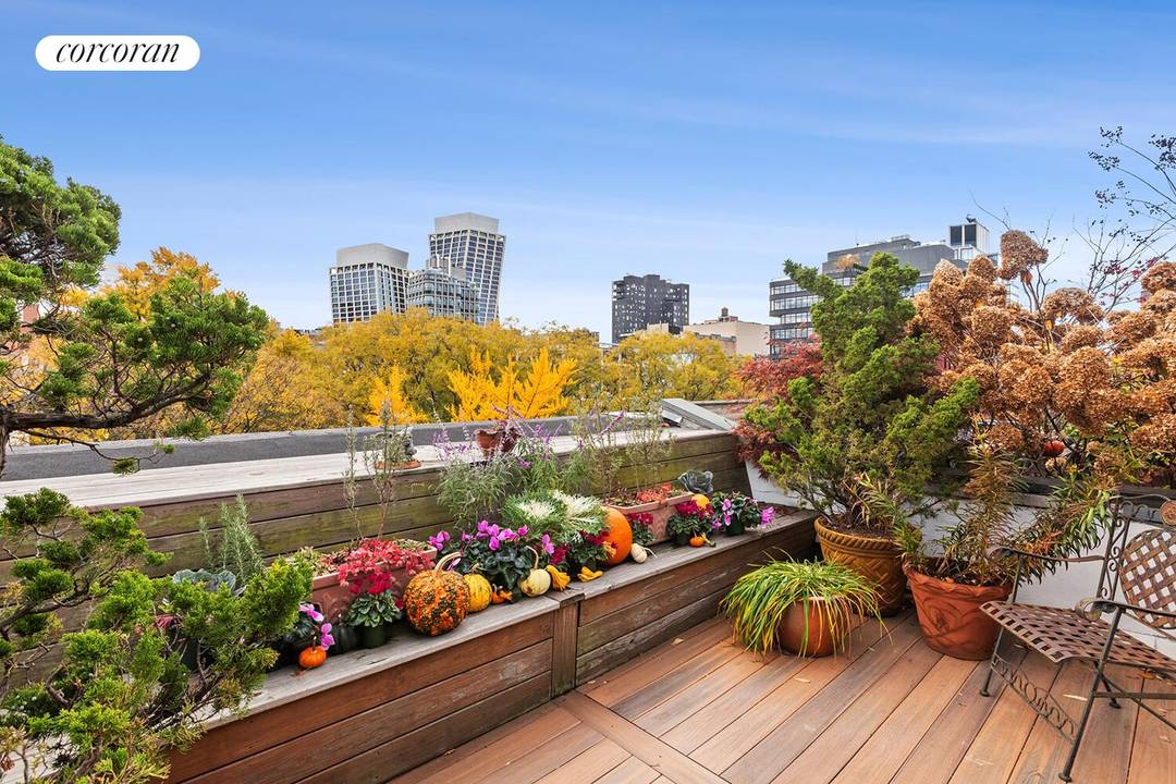 FIRST OPEN HOUSE SUNDAY 12 7 12PM 2PM Chelsea Duplex Penthouse with TWO Private Terraces amp ; Protected Views with very low Maintenance !