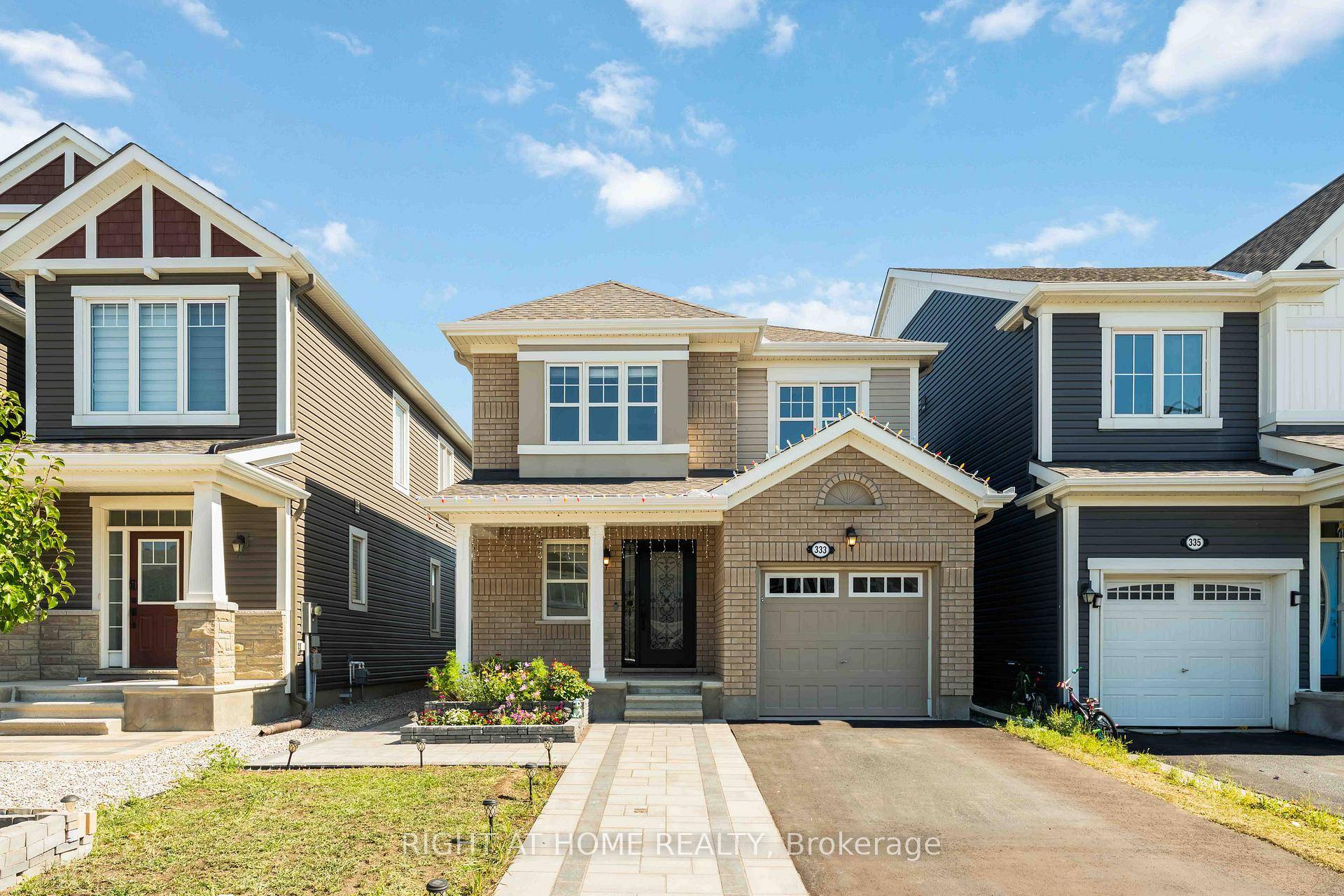 Gorgeous 4 bedroom, 3 bathroom detached home in the highly popular Blackstone community.