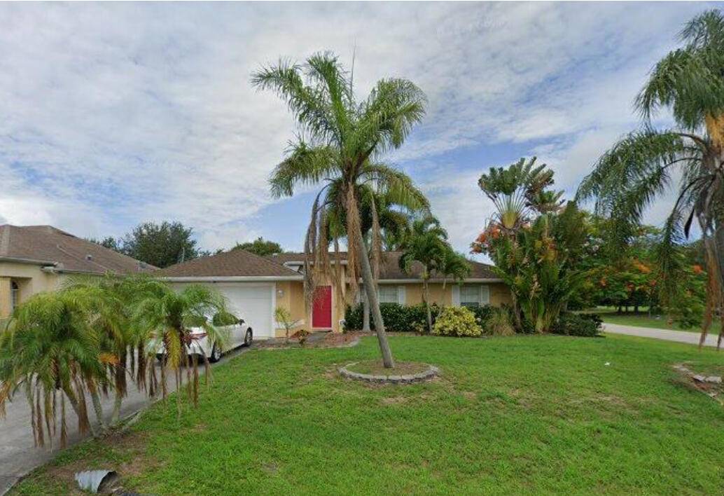 Beautiful Single Family Home located in the heart of Port Saint Lucie.