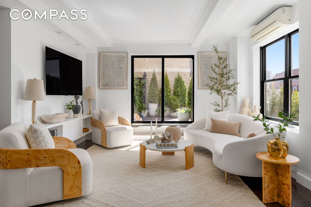 Terraced Park Avenue Penthouse Garden in the Sky Debuting on the market for the first time, this exceptional terraced Park Avenue penthouse presents a rare opportunity to own a masterfully ...