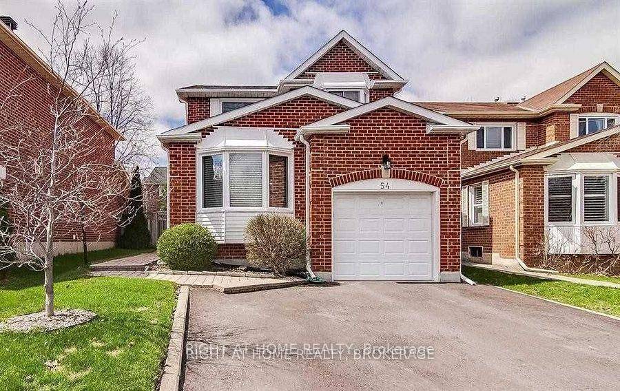 Prime Thornhill Location !