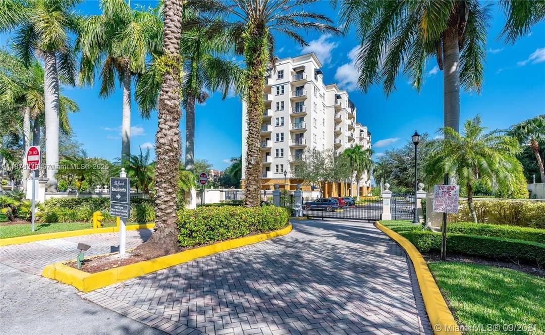 Located just behind Baptist Hospital and minutes from Dadeland Station, Dadeland Mall, and a variety of shops and restaurants, this beautifully upgraded penthouse offers both comfort and convenience.