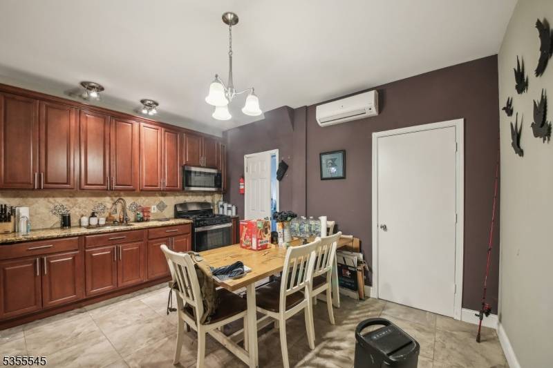 Welcome to 126 Highland Ave, Newark, NJ ?