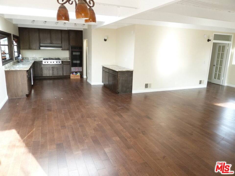 3900   Pacific Ave 4BR Marina Del Rey La