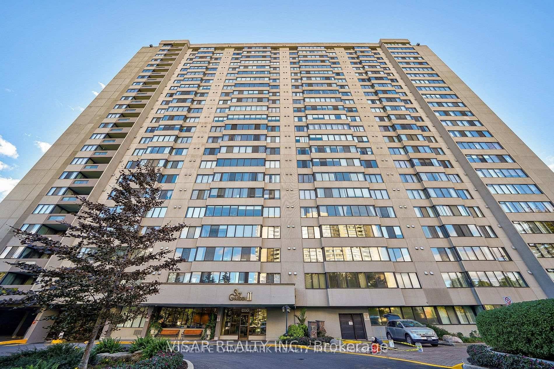 Welcome To This RARE Find Sun filled South Facing PANTHOUSE Unit By Tridel.