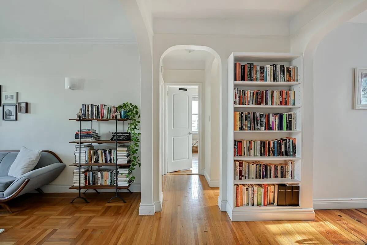This beautiful and spacious 2 bedroom, 2 full bathroom co op offers over 1, 200 square feet of comfortable living in the heart of quaint Windsor Terrace.
