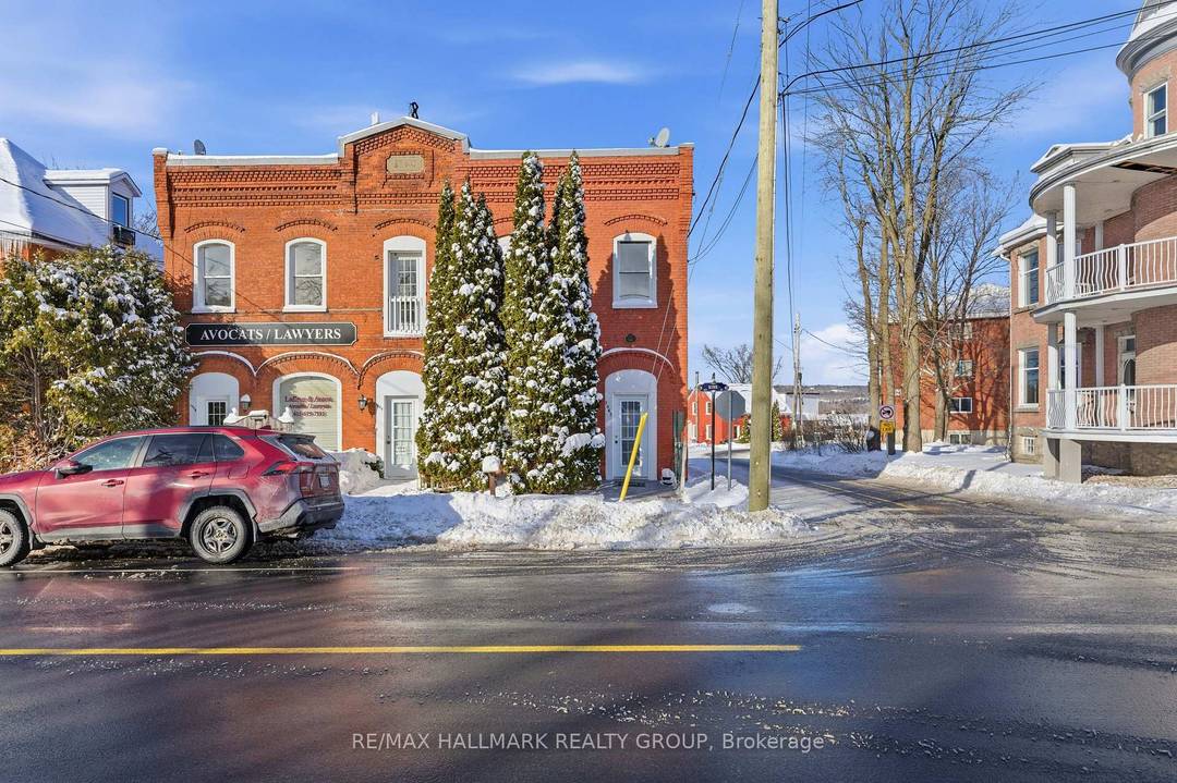 Enjoy the view from your two level balcony of the stuning sunsets and the river.