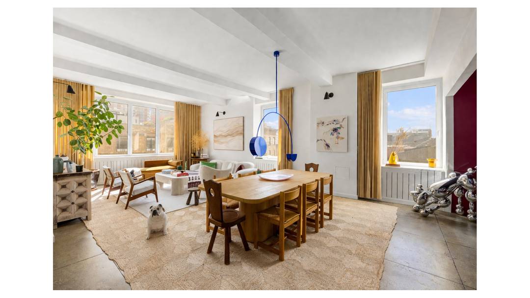 Sophisticated Corner Loft Living at Chelsea 19 !