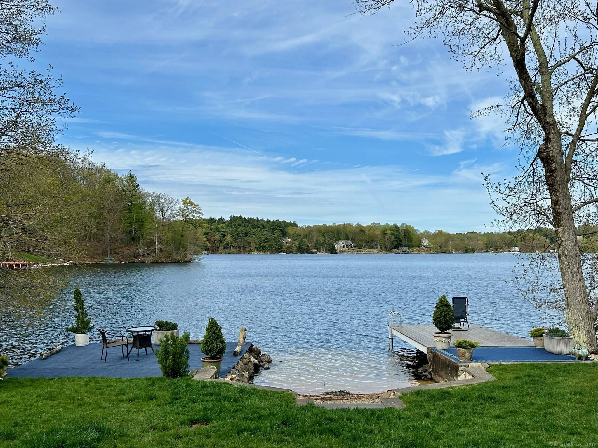This property is an ideal retreat for nature enthusiasts and outdoor lovers.