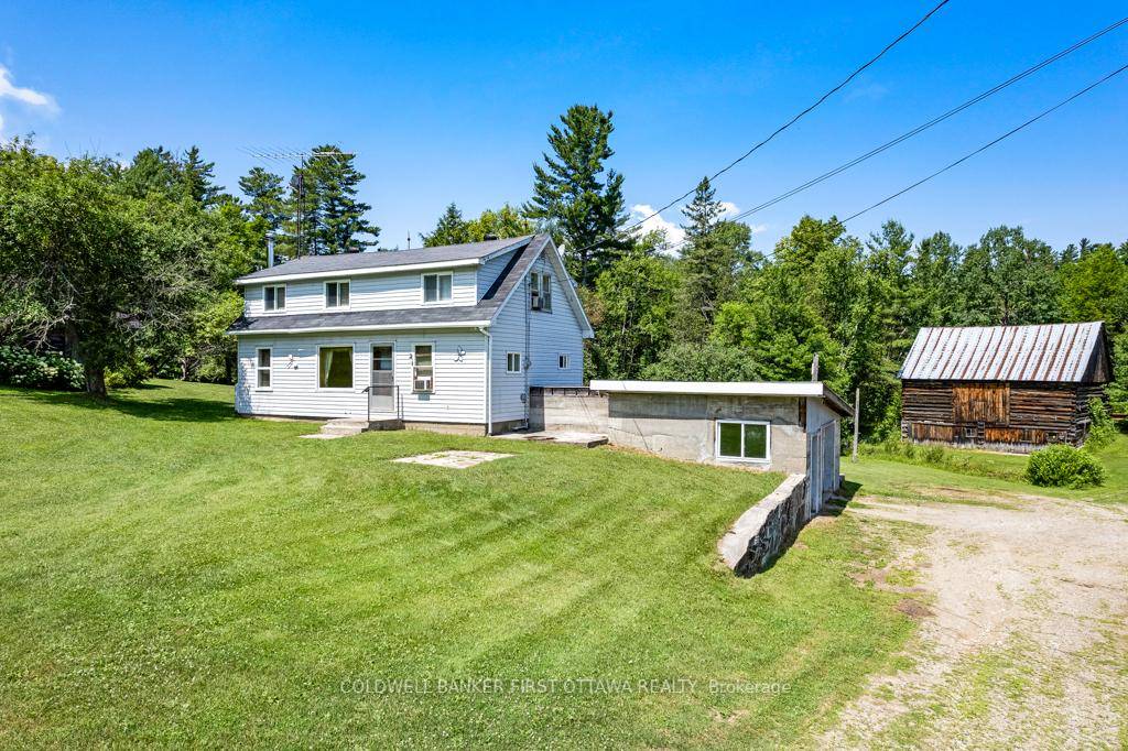 Dreaming of a country lifestyle ?
