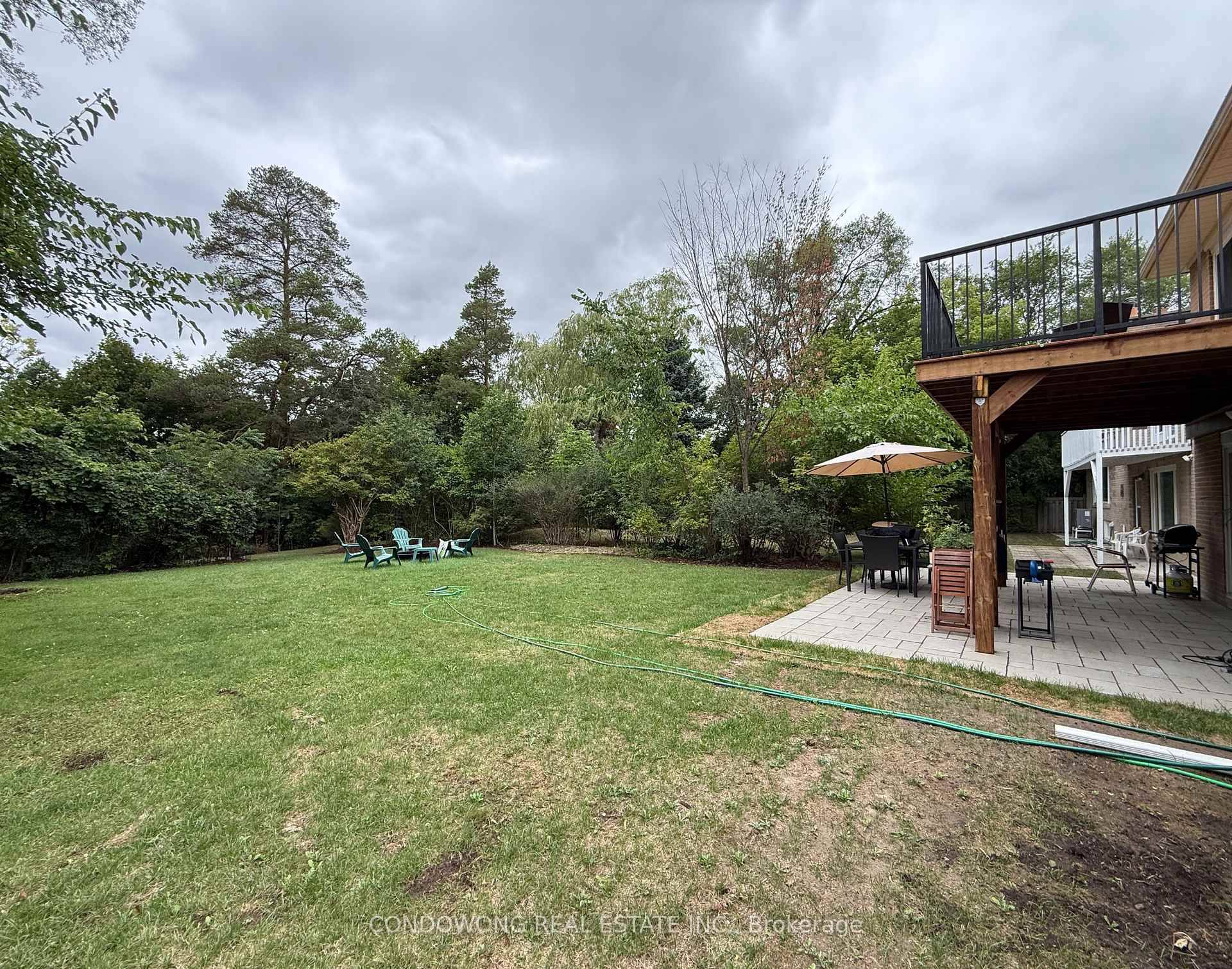 Welcome to this spacious 2 bedroom basement suite located in a quiet, family friendly neighbourhood.