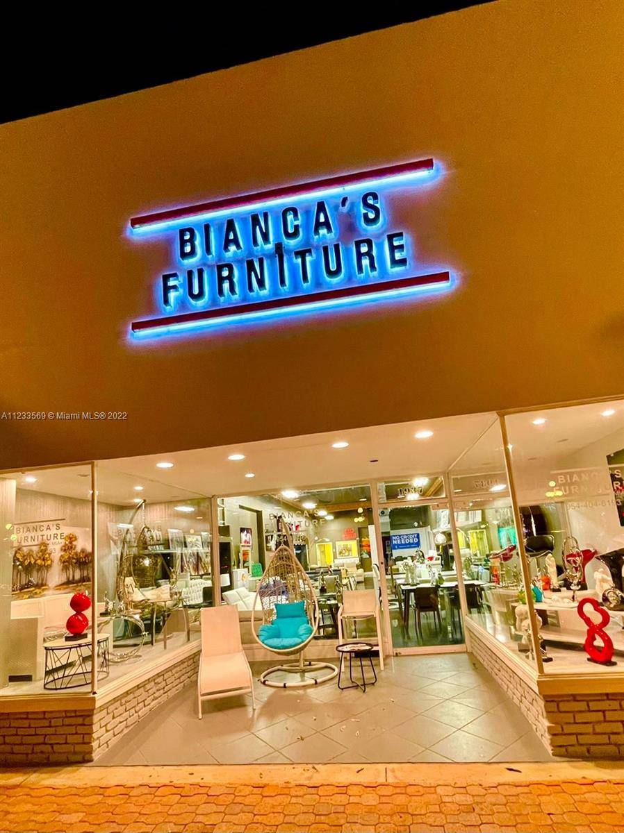 Bianca's Furniture is a contemporary furniture retailer currently based in Hollywood, Florida.