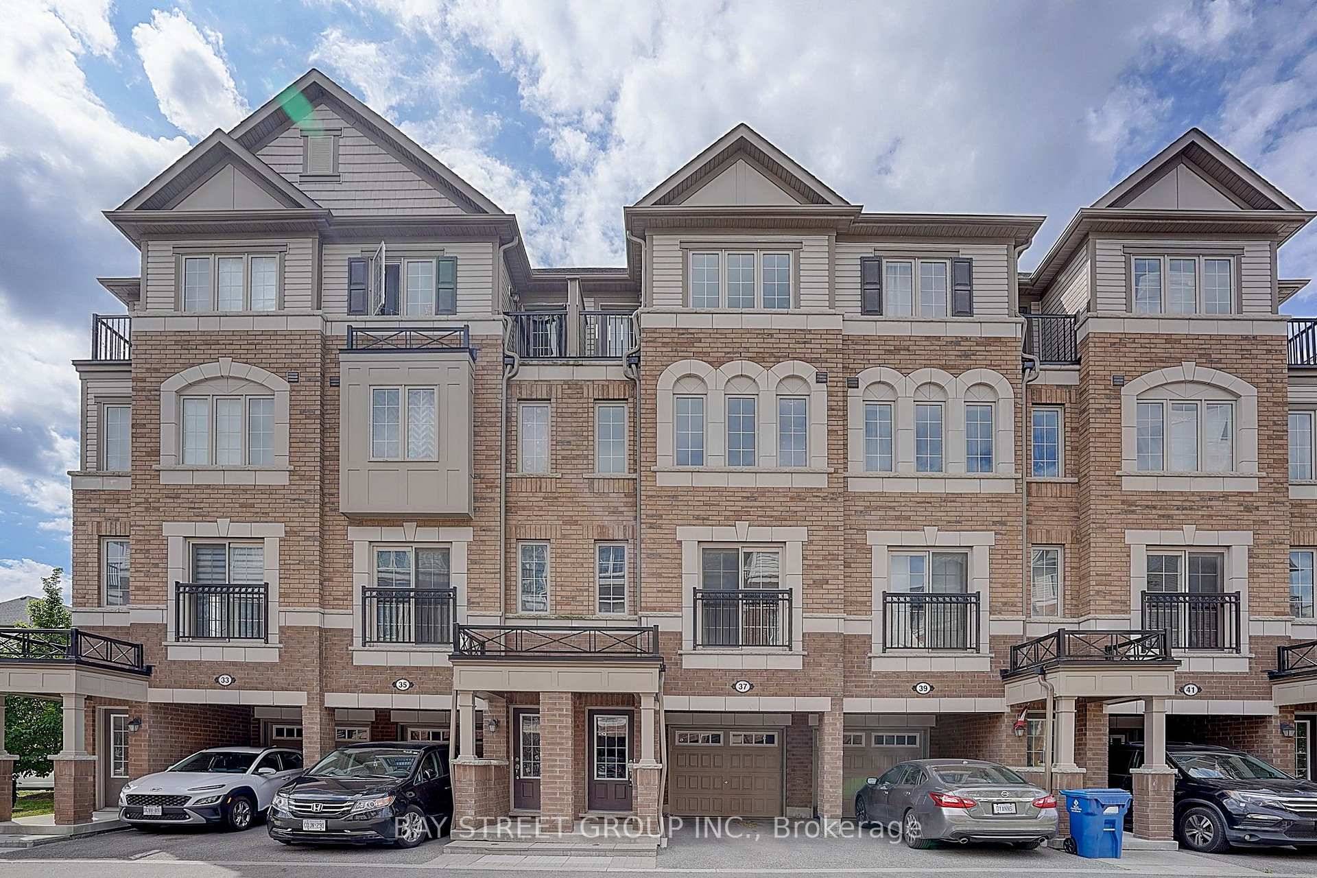 Stunning Townhouse In The Superb Location of North of Oshawa, Winfield Community.