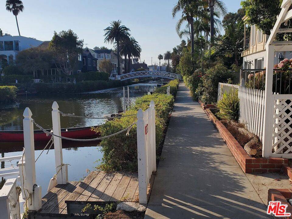 2362   Ocean Ave 3BR Marina Del Rey La